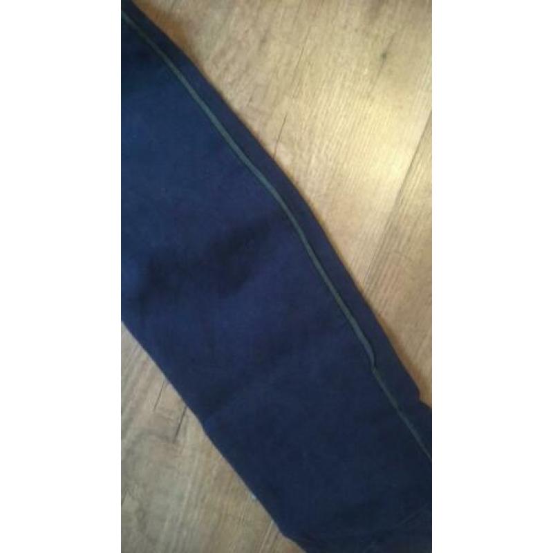 broek merk: bellerose maat: 116 kleur: donkerblauw