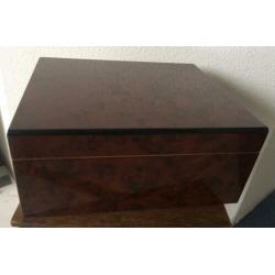 Paget Trading London Humidor, wortelnotenfineer