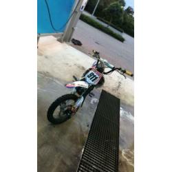 Ycf 125