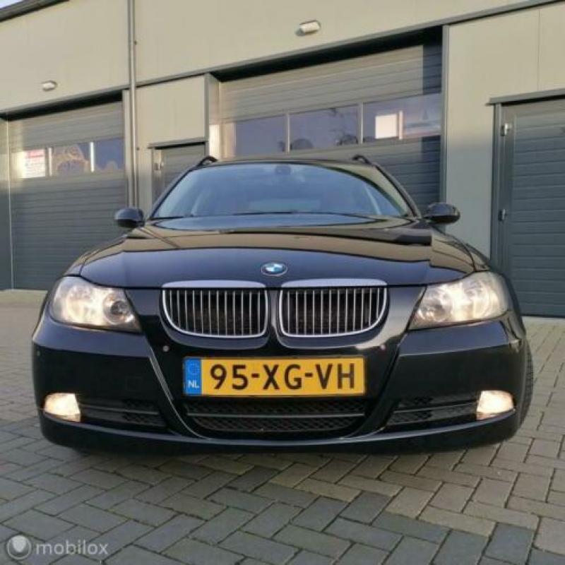 BMW 3-serie Touring 325xi High Executive Nette Auto!