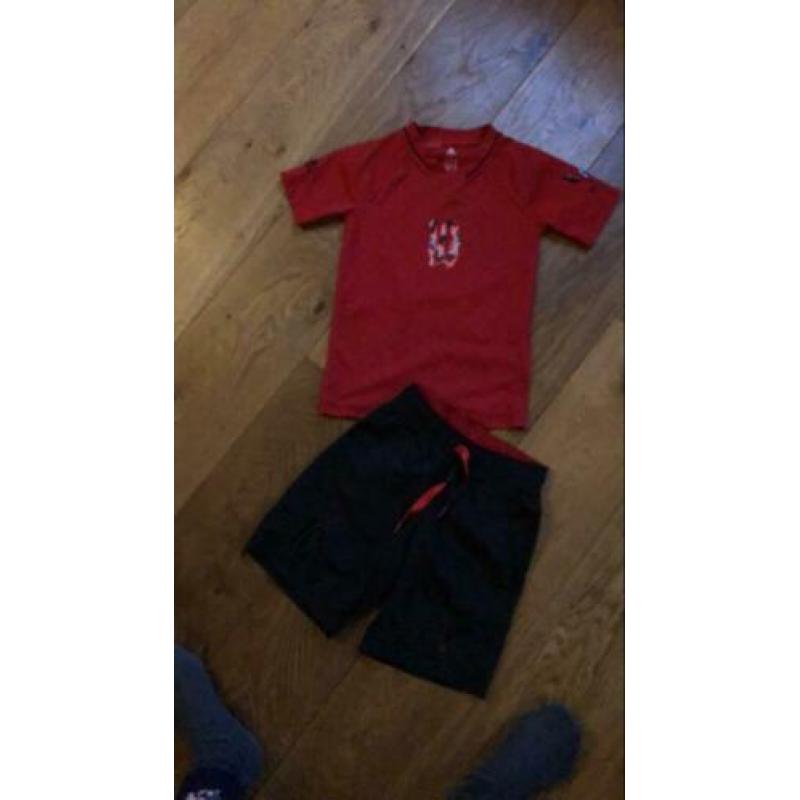 Erg mooie set van Adidas Messi maat 128