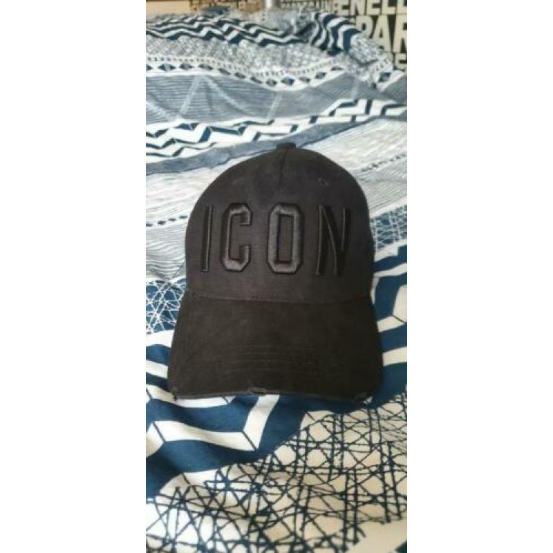 ICON Dsquared2 pet