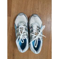 Asics gympen, maat 39, weinig gedragen