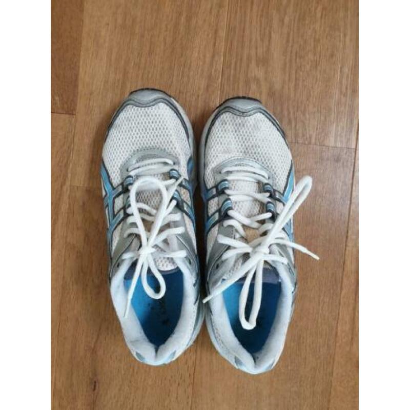 Asics gympen, maat 39, weinig gedragen