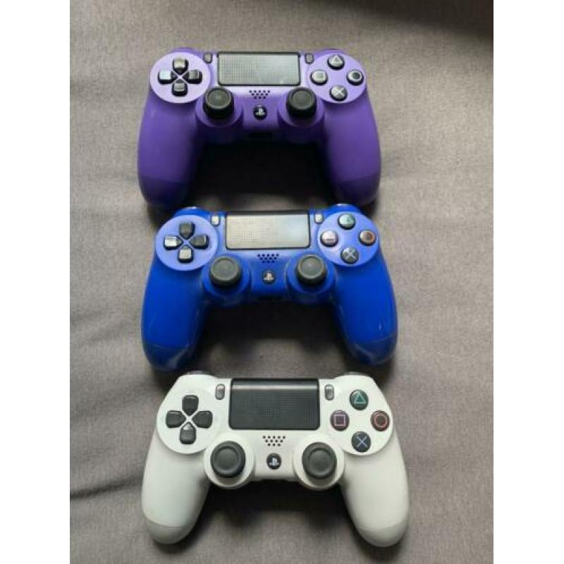 Sony PlayStation 4 slim wit 500GB 3 controllers