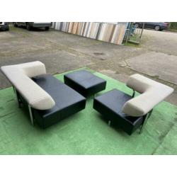 COR ARTHE verstelbaar zwart design leren bankstel met hocker