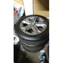 Suzuki Vitara /S cross 4 conti zomer banden met velgen