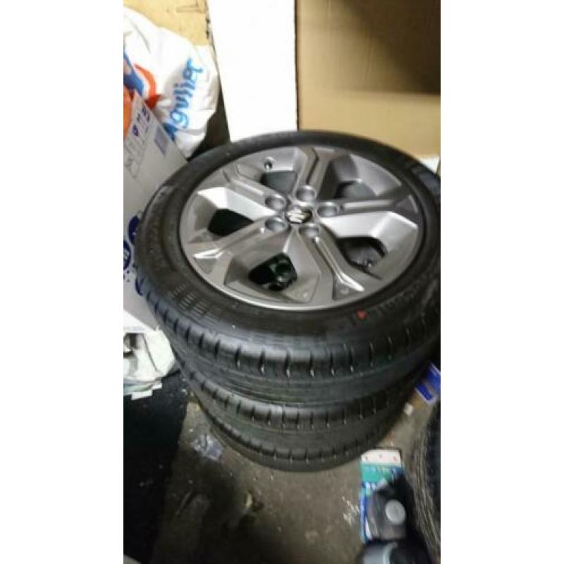 Suzuki Vitara /S cross 4 conti zomer banden met velgen