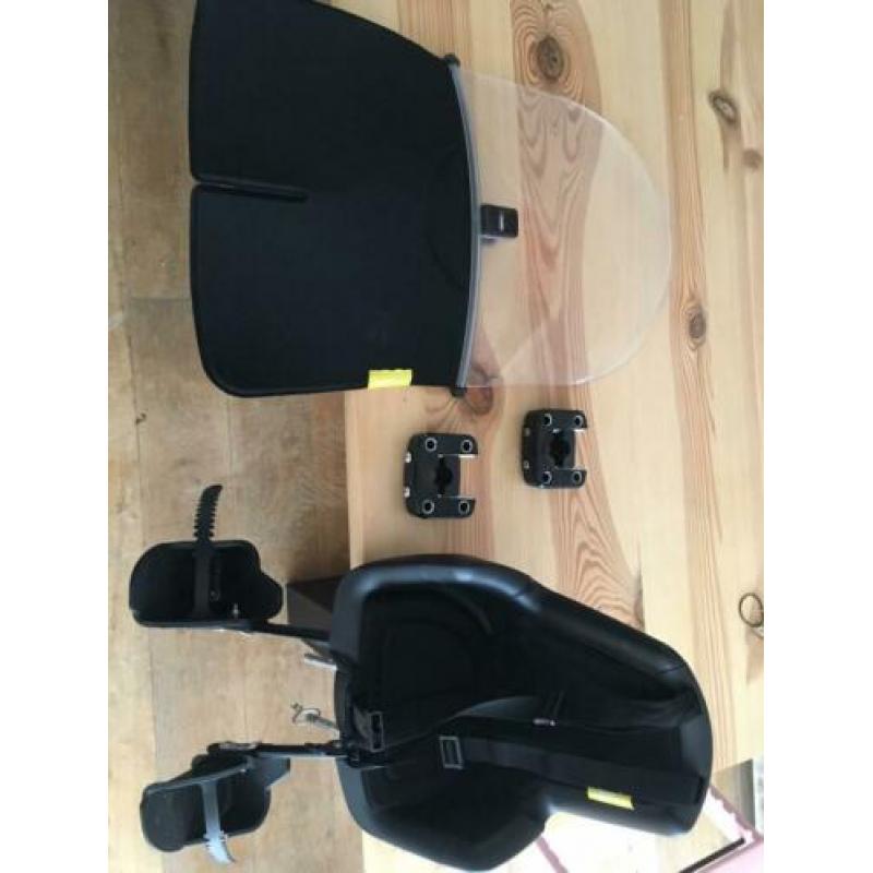 Bobike mini+ met windscherm en 2 bevestigingen