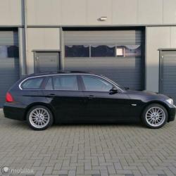 BMW 3-serie Touring 325xi High Executive Nette Auto!