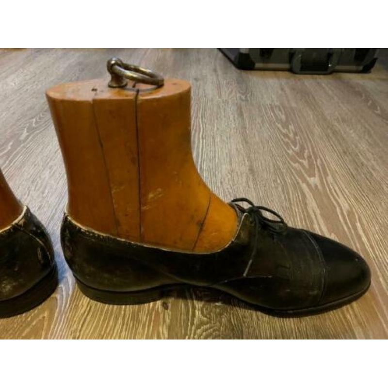 vintage brocante antieke houten mallen + schoenen
