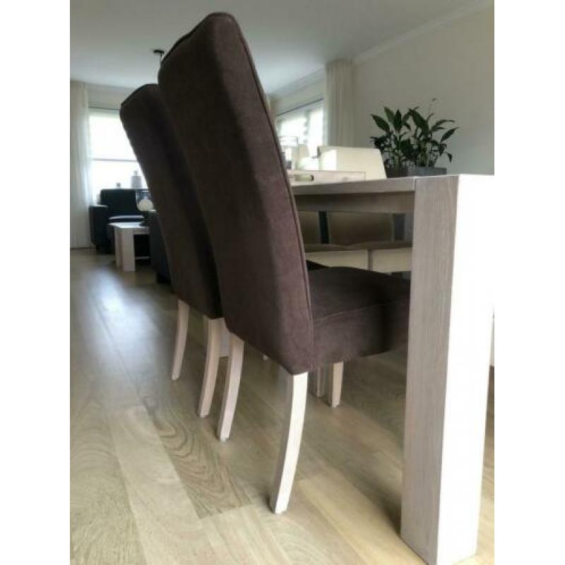 8 eetkamerstoelen 4x bruin + 4x zandkleur