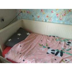 Hemnes Ikea bedbank