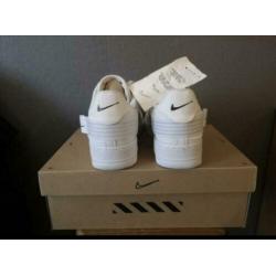 Nike Air Force 1 Type White (40.5)