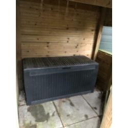 Gratis Speelhuisje / Speeltoestel / Speeltoren