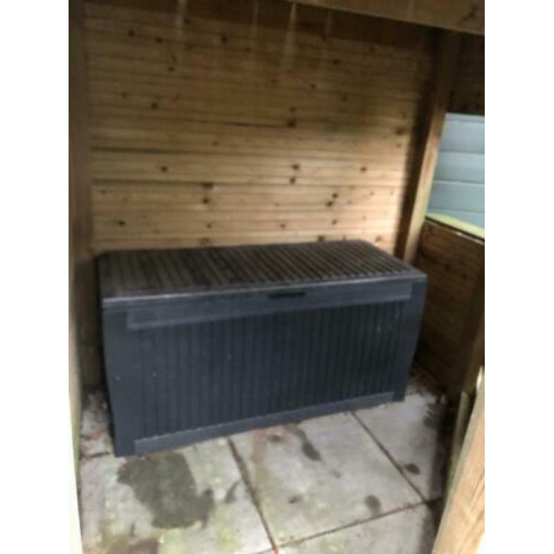 Gratis Speelhuisje / Speeltoestel / Speeltoren