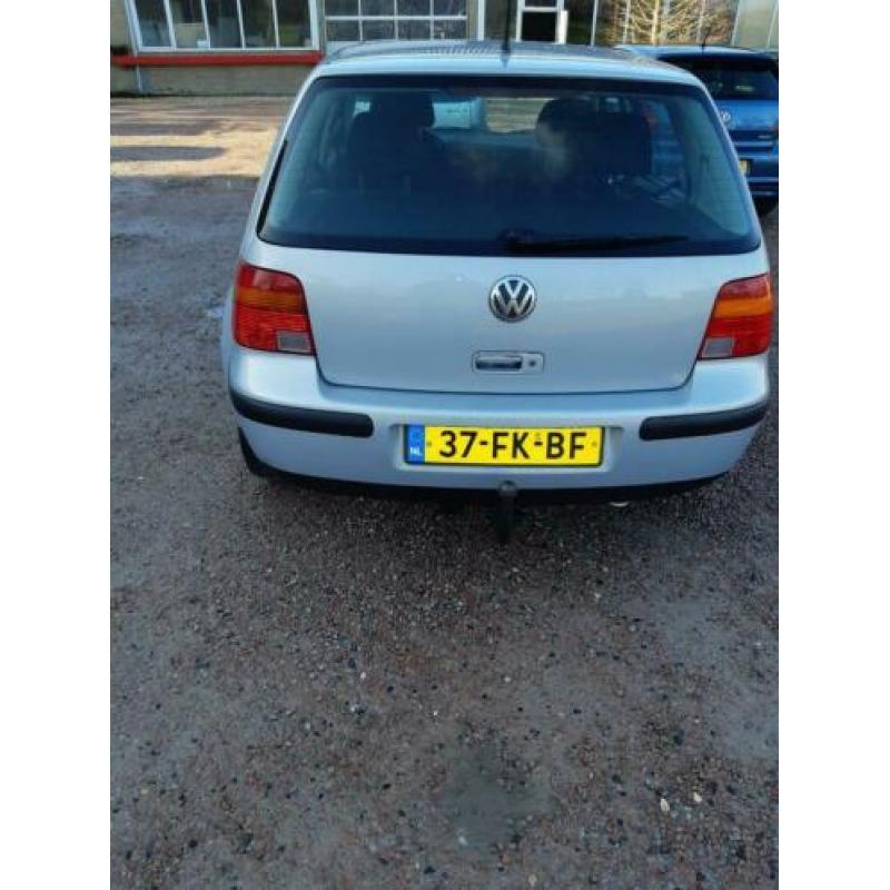 Volkswagen Golf 1.9 TDI 66KW 2000 Grijs