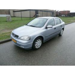 Opel Astra 1.6-16V Pearl