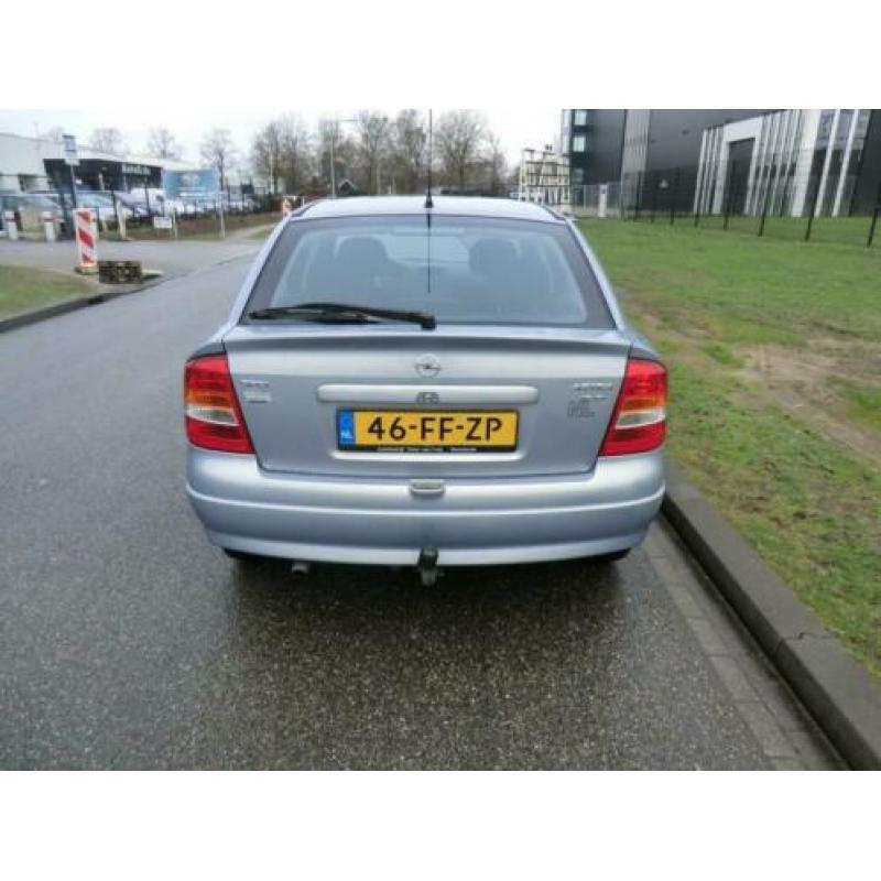 Opel Astra 1.6-16V Pearl