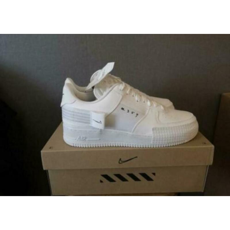 Nike Air Force 1 Type White (40.5)