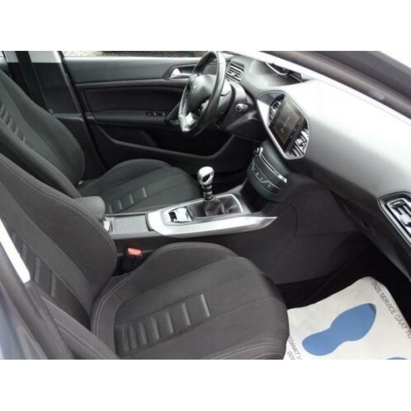 Peugeot 308 1.6 BlueHDi Blue Lease Premium 5Drs Pano-Navi-Ec