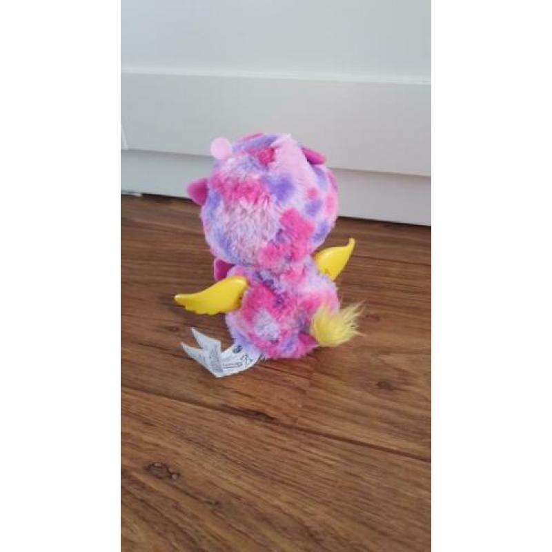 Hatchimal baby draakje.