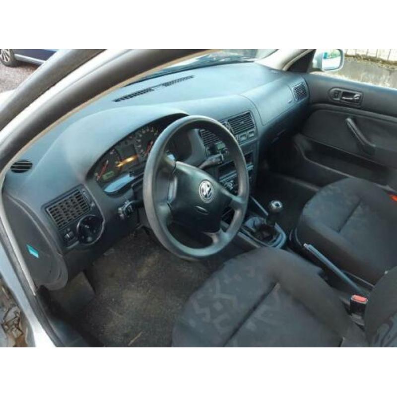 Volkswagen Golf 1.9 TDI 66KW 2000 Grijs
