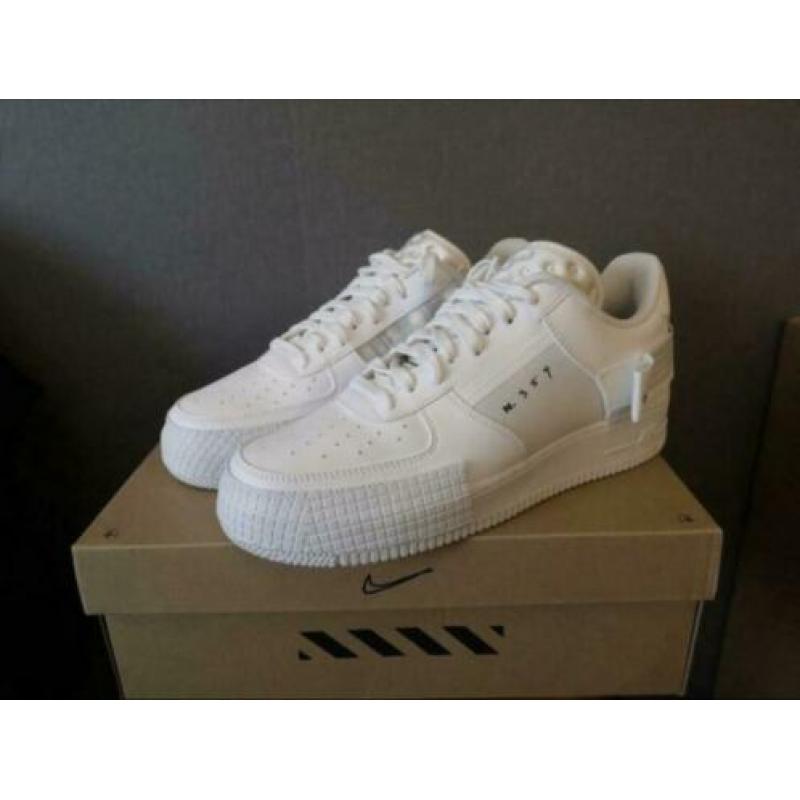 Nike Air Force 1 Type White (40.5)