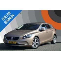 Volvo V40 2.0 D4 190 PK Momentum Navi Clima Cruise Trekhaak