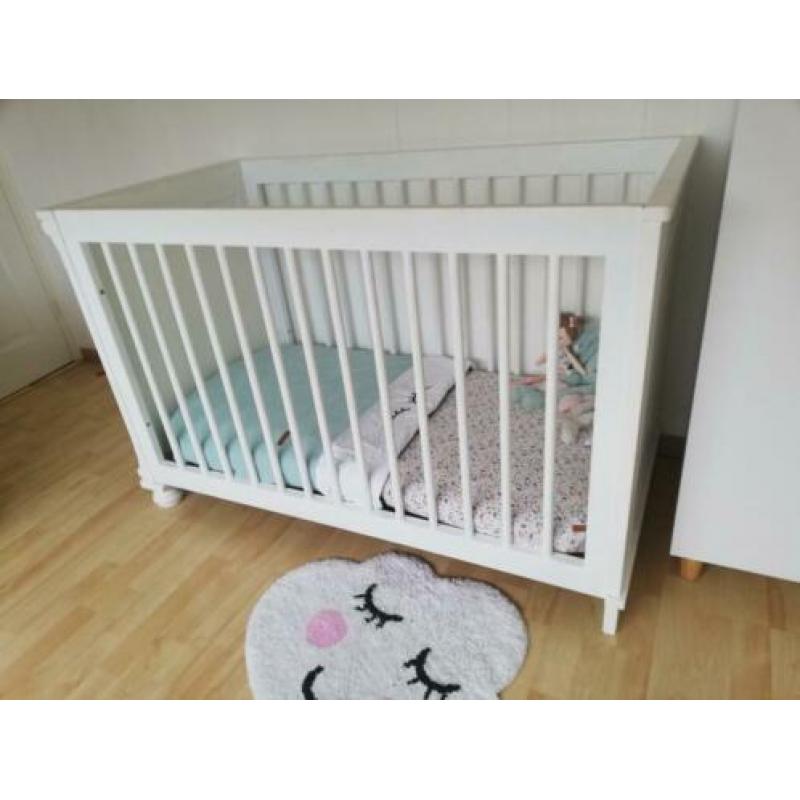 Brocante ledikant babybedje wit 120x60
