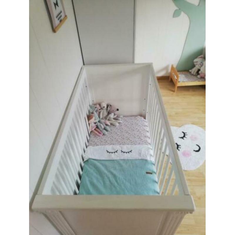 Brocante ledikant babybedje wit 120x60