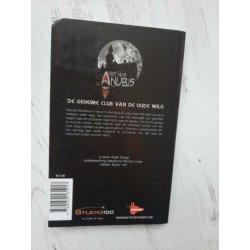 Het huis Anubis boek 1 de geheime club van de oude wilg