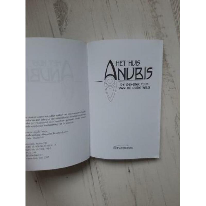 Het huis Anubis boek 1 de geheime club van de oude wilg