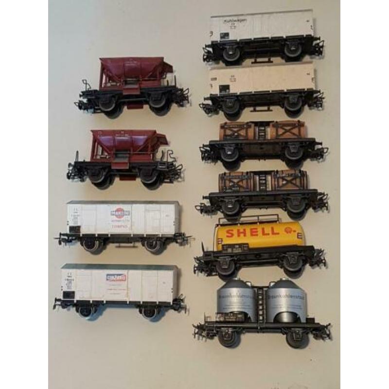 Te koop: diverse oude wagons van Marklin