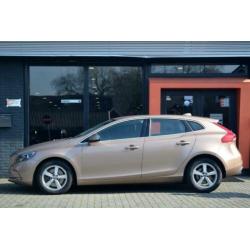 Volvo V40 2.0 D4 190 PK Momentum Navi Clima Cruise Trekhaak