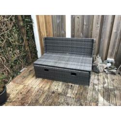 Tuin of balkon bankje met opberglade