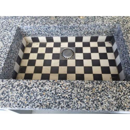 Terrazzo aanrechtblad (268 x 59 cm) met ingelegde gootsteen