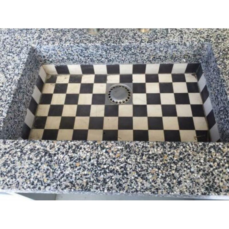 Terrazzo aanrechtblad (268 x 59 cm) met ingelegde gootsteen