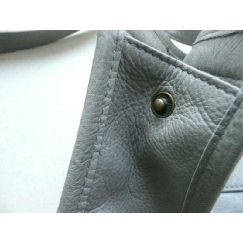 Tesj handtas leer taupe Fred de la Bretoniere handmade