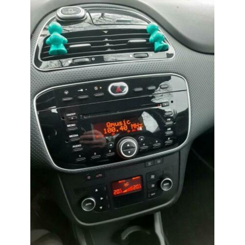 Fiat Punto 1.3 Multijet 62KW 5DR 2011 Zwart