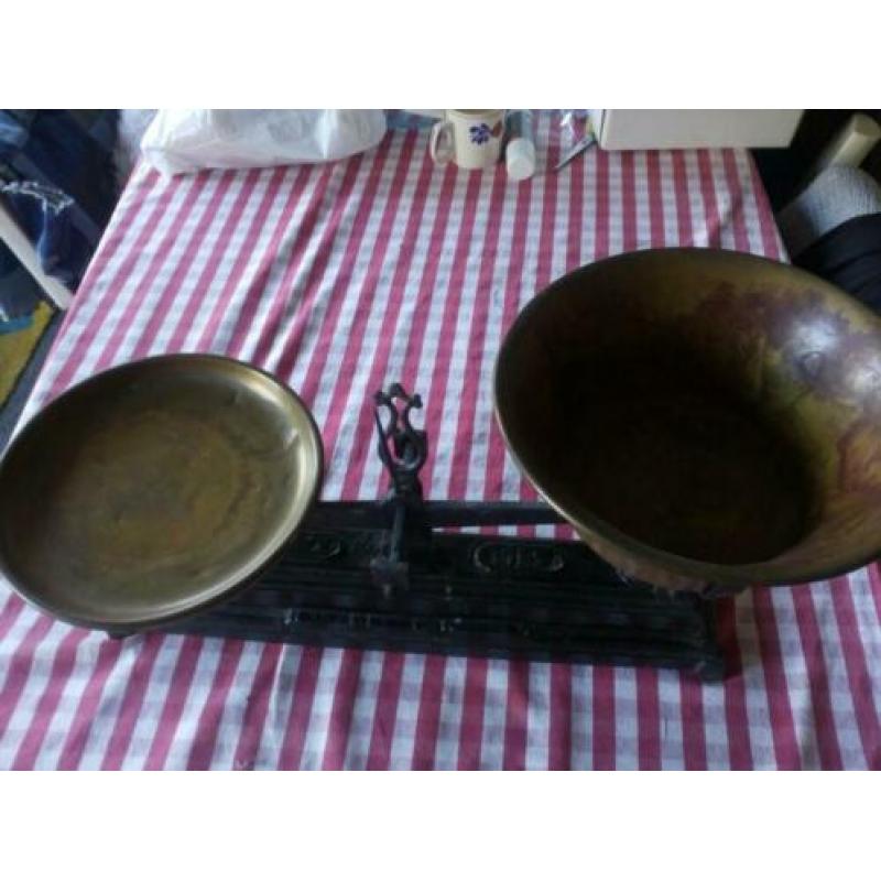 Oude weegschaal 52/25 cm