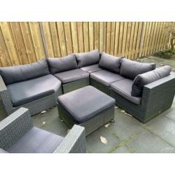 Loungeset in antracietgrijs.