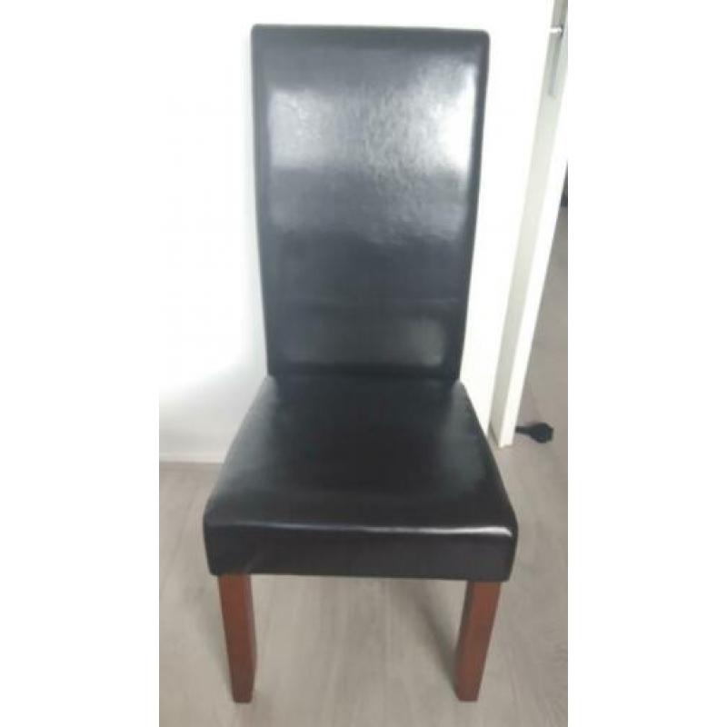 Eettafel met 4 stoelen