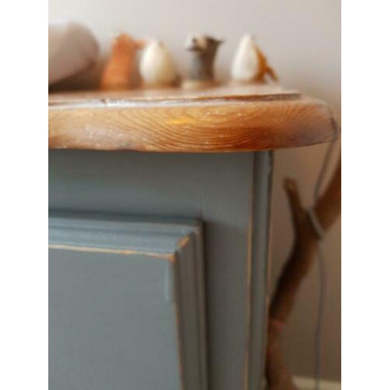 Commode oud grenen grijs