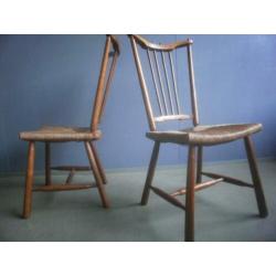 6x eettafelstoelen v hout m rieten zitting en spijlen in rug