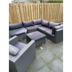 Loungeset in antracietgrijs.