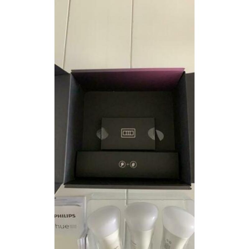 Hue Starterkit E27 color, met 3lampen, bridge en 2 dimmers