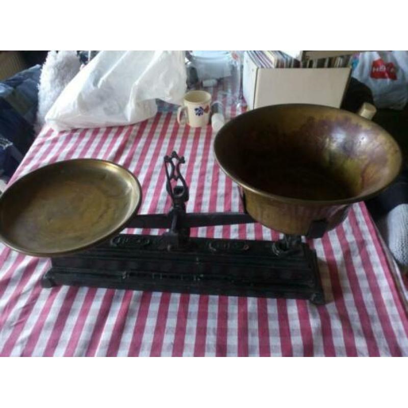 Oude weegschaal 52/25 cm