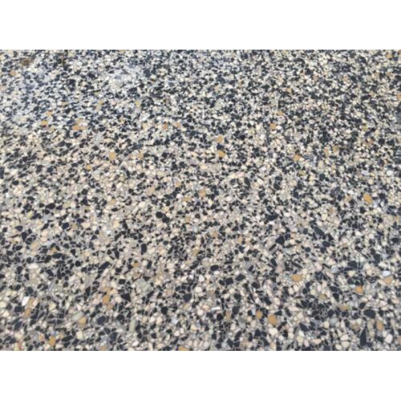 Terrazzo aanrechtblad (268 x 59 cm) met ingelegde gootsteen