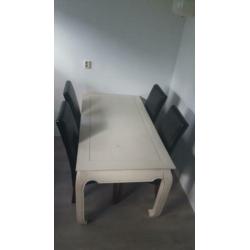 Eettafel met 4 stoelen
